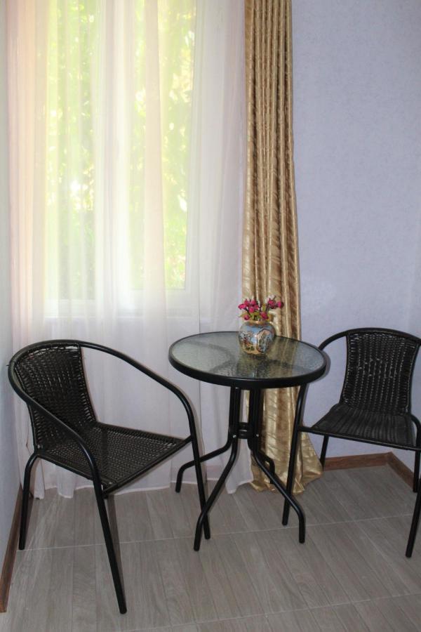 Guest House Racha Ambrolauri Eksteriør bilde