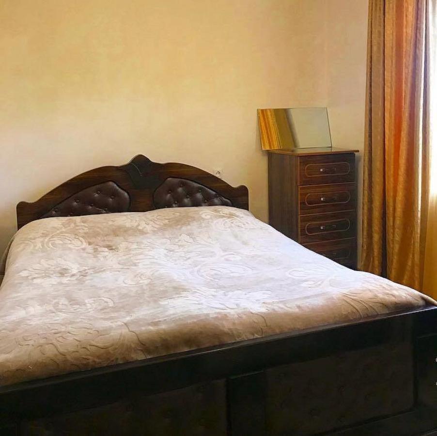 Guest House Racha Ambrolauri Eksteriør bilde